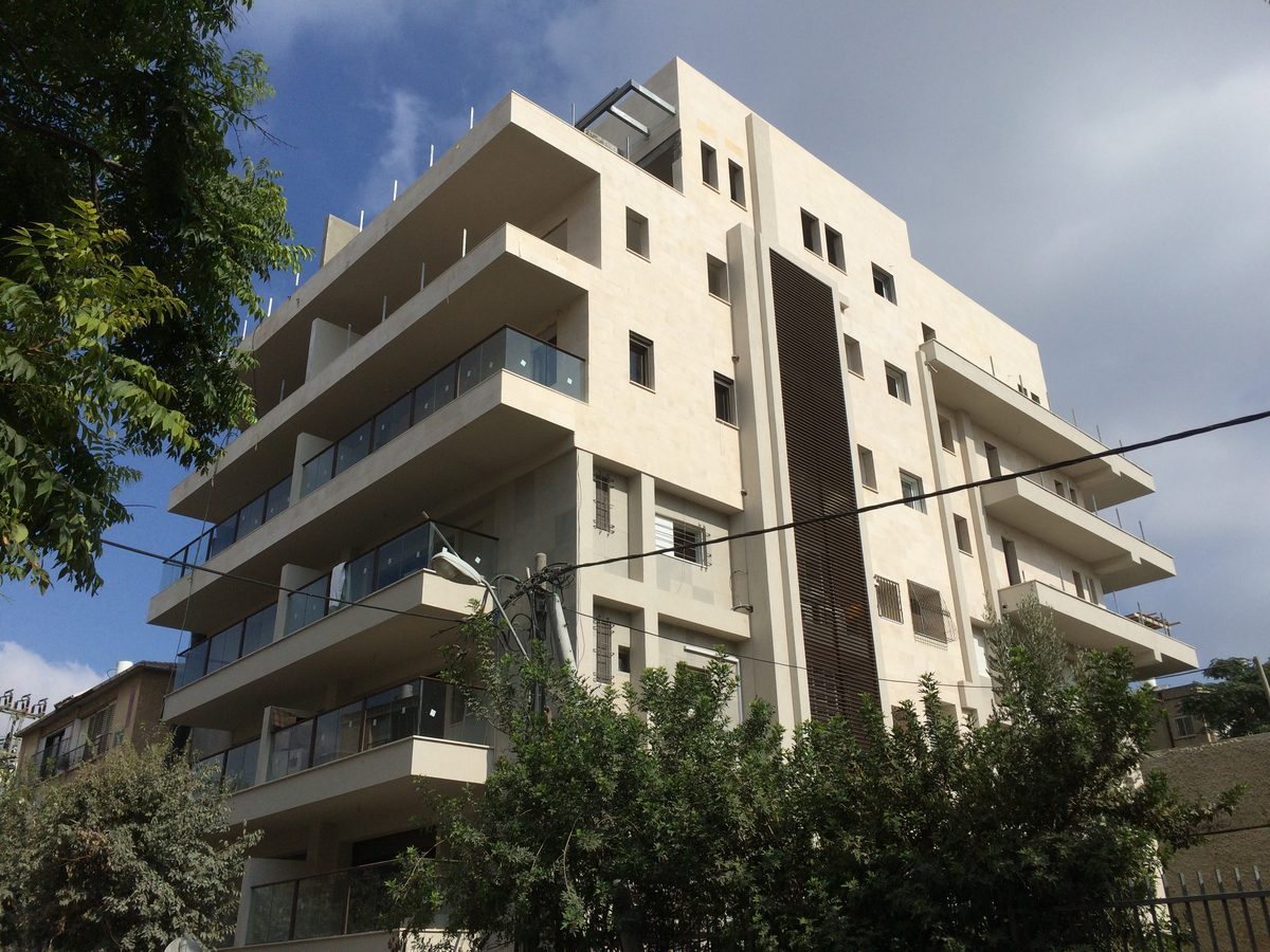 חזית ברניצקי 10